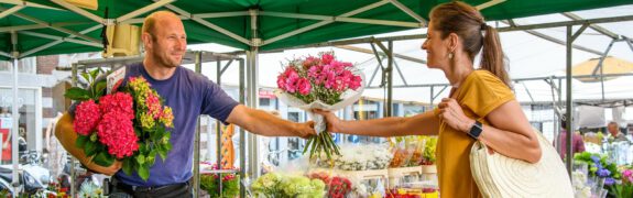Bloemen weekmarkt Roermond