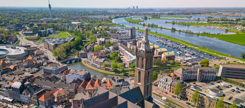 Centrum Roermond, stad aan het water dronefoto