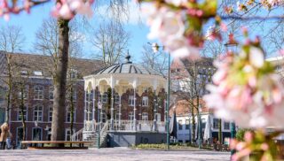 Munsterplein Roermond lente